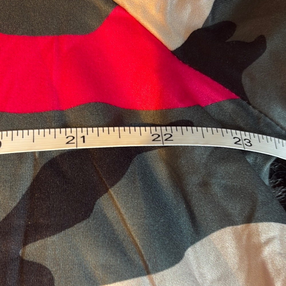 SHEIN Black Grey and Pink Outfit  with Camouflage Design - Picture 4 of 9